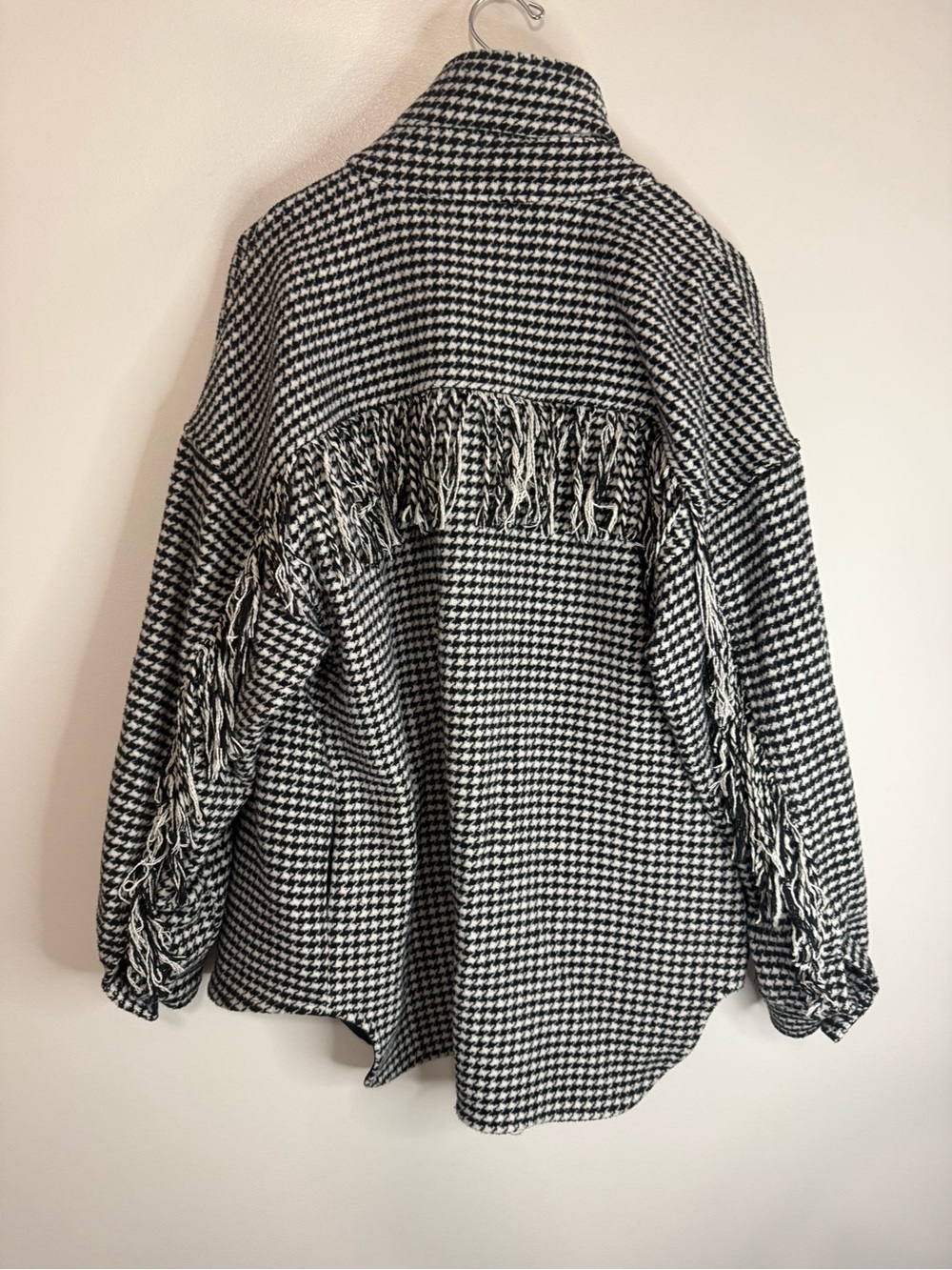 SO Black & White Houndstooth Fringe trim coat in size XL